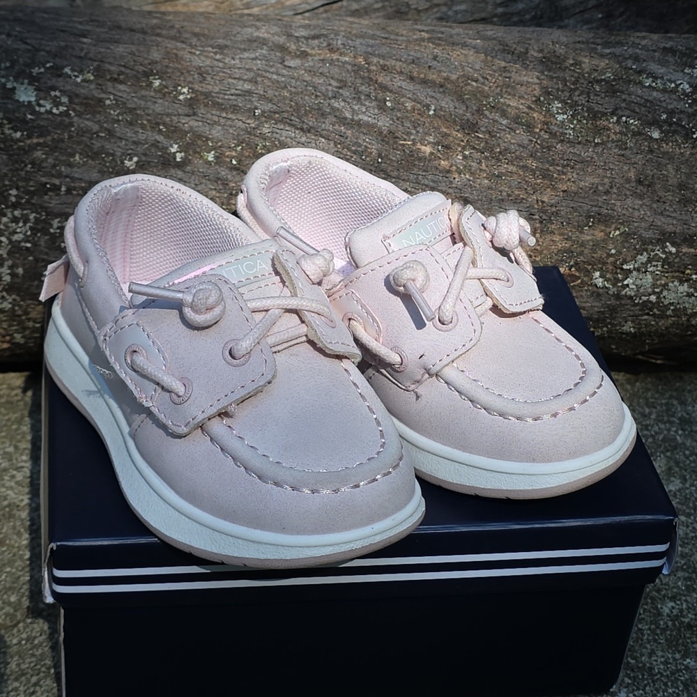 Nautica Toddler Girl Blush Pearl Oxfords US Size 6 Boat Shoes